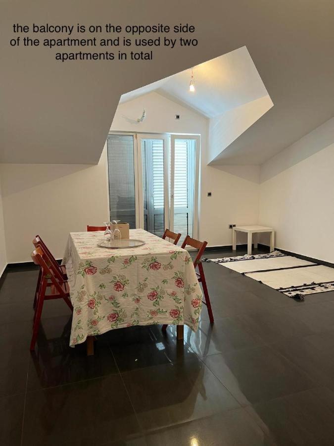 Apartment Vodice - Lovric Bagian luar foto